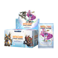 Riftbound Display Radiance en anglais : boîte de boosters et un booster, vus de trois quarts